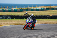 anglesey-no-limits-trackday;anglesey-photographs;anglesey-trackday-photographs;enduro-digital-images;event-digital-images;eventdigitalimages;no-limits-trackdays;peter-wileman-photography;racing-digital-images;trac-mon;trackday-digital-images;trackday-photos;ty-croes